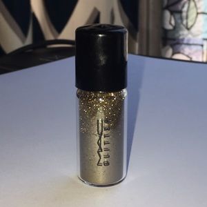 MAC glitter in Reflects Antique Gold